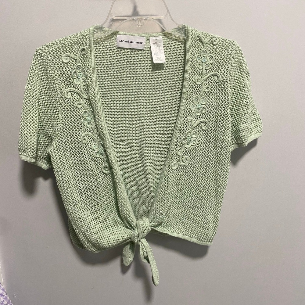Alfred Dunner light green short-sleeve open knit front-tie cardigan.